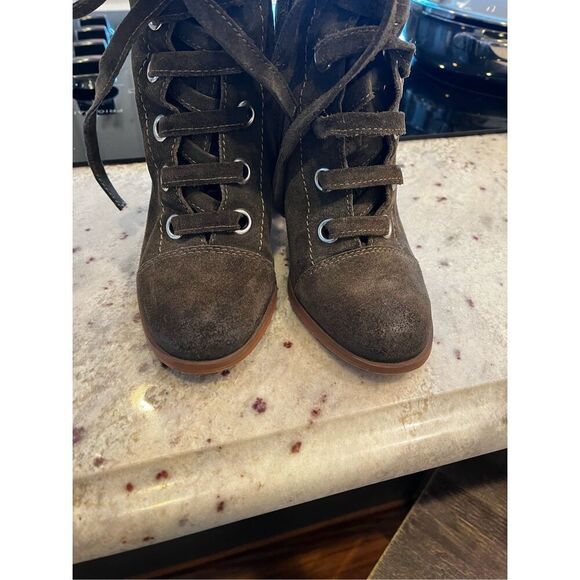 Steve Madden Olive Green Lace Up Side Zip Boots sz 6 EUC - Picture 2 of 8